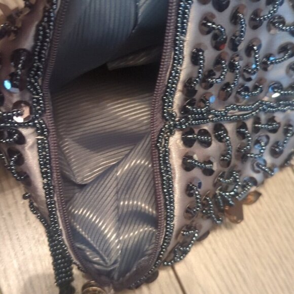 Elegant Beaded Wristlet Clutch - Purple and Black - Picture 4 of 5